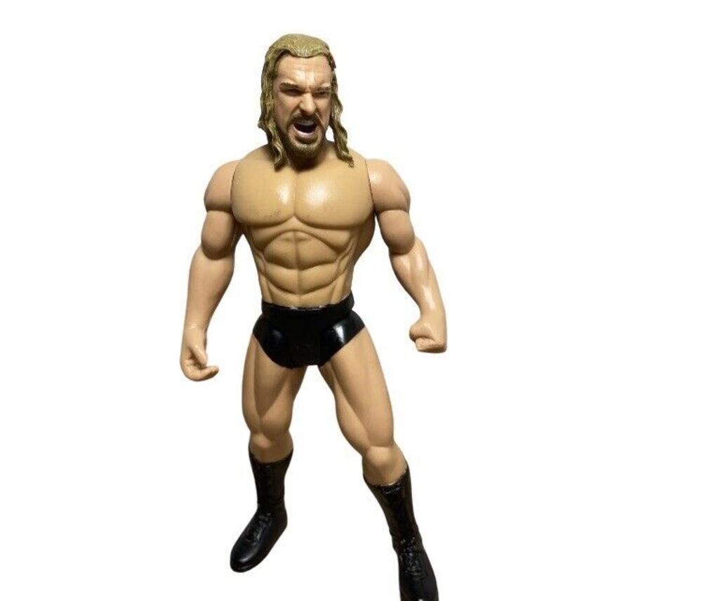 Jakks Pacific WWE Action Figure Wrestler Triple H 6 inches Tall 2005